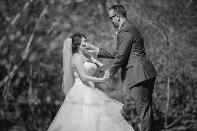 Wedding Photographer at L’Auberge Sedona, Arizona | Kara &#038; Eric