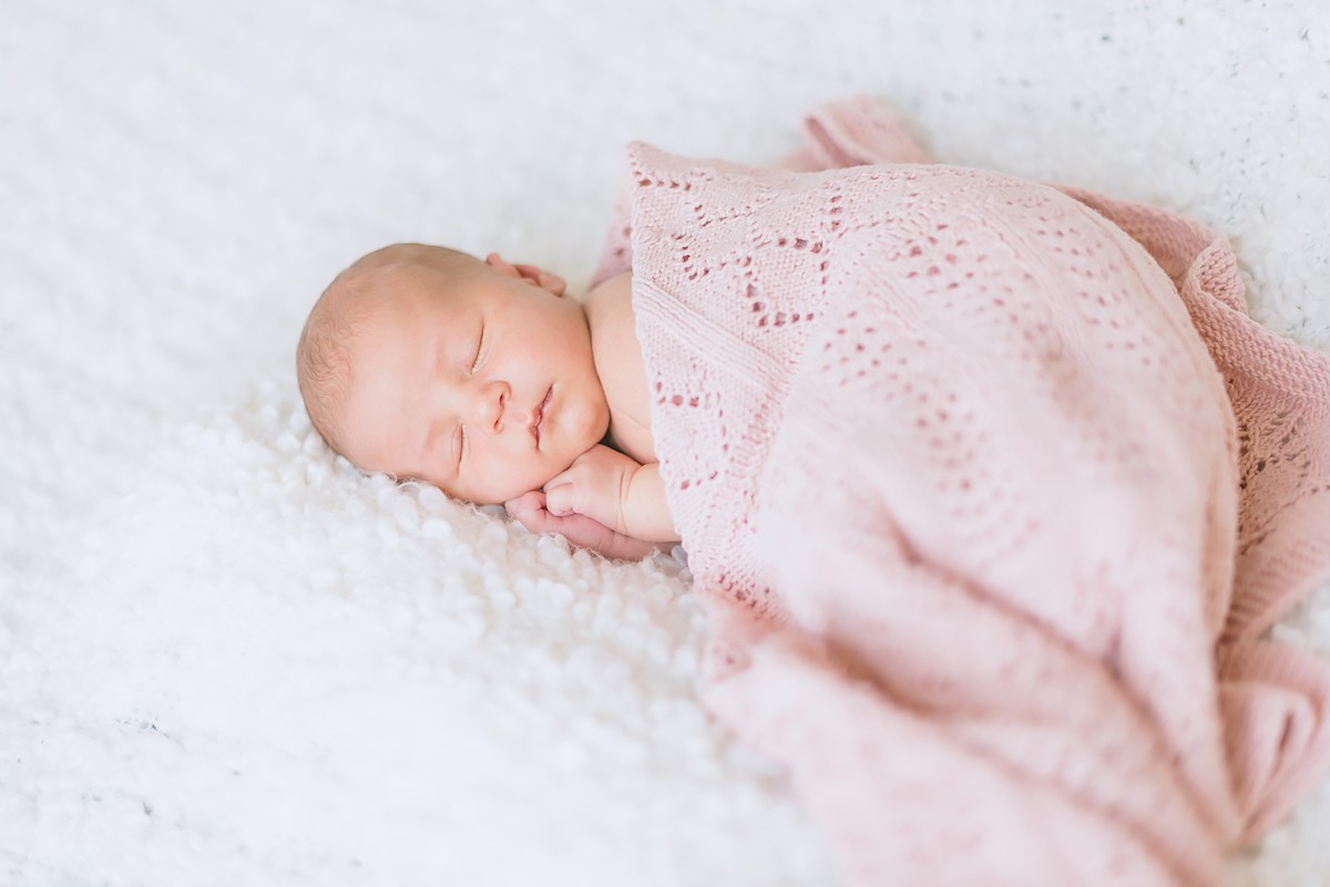 Newborn Session Planning and Tips – What to Expect