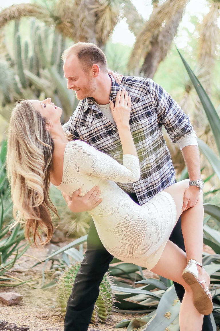 Engagement Photo Session | Scottsdale, Arizona &#8211; Botanical Gardens