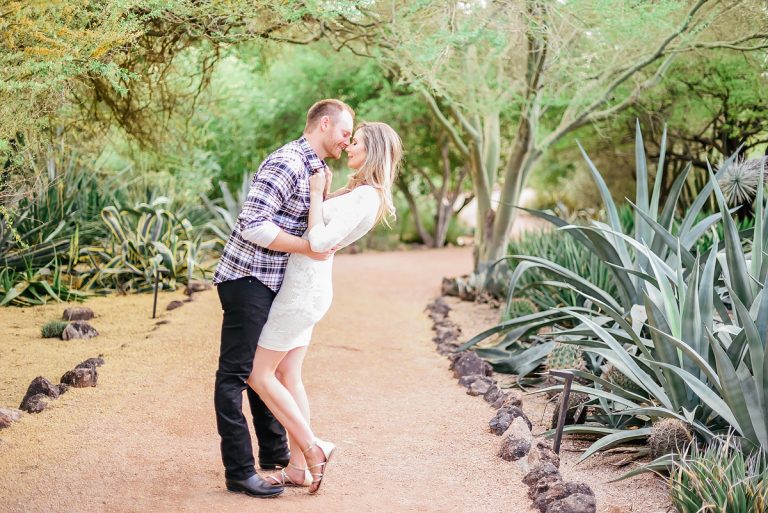 Engagement Photo Session | Scottsdale, Arizona &#8211; Botanical Gardens