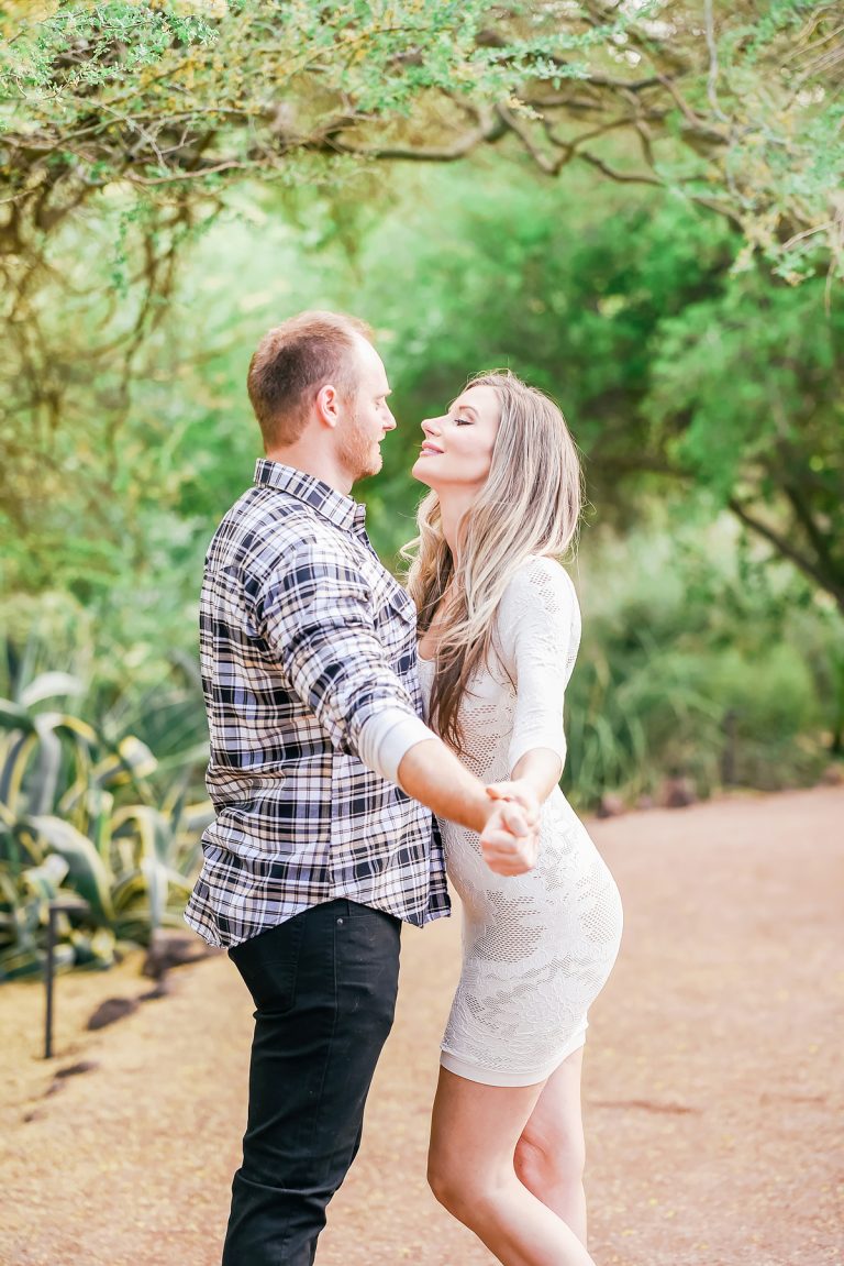 Engagement Photo Session | Scottsdale, Arizona &#8211; Botanical Gardens