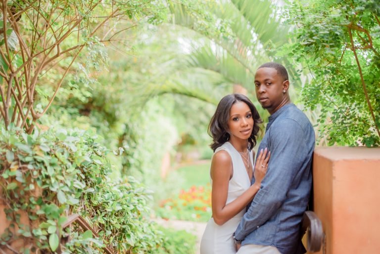 Engagement Photo Session | Scottsdale, Arizona &#8211; Royal Palms Resort