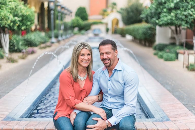 Engagement Photo Session | Arizona Engagement Photographers &#8211; Adorama Resort Scottsdale