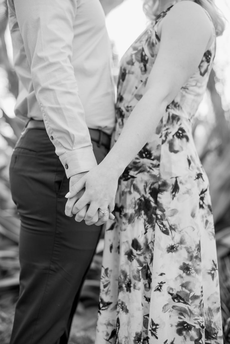 Engagement Photography | Arizona Engagement Photographers &#8211; Botanical Gardens