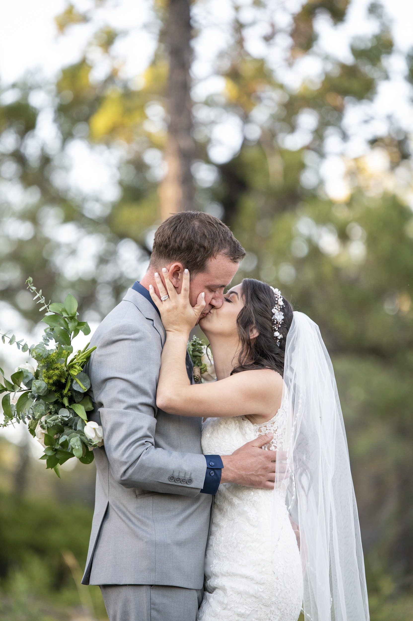 Cabins on Strawberry Hill Wedding Wedding Photography: Arizona Wedding Photographers