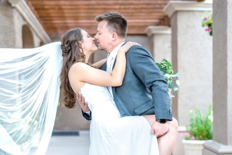 Paige and Evans Wedding Photography | Scottsdale Plaza Resort