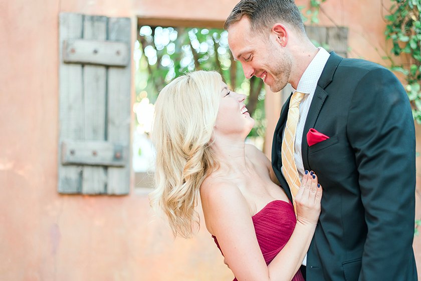 How to Pose for Engagement Photos: Top Tips and Poses